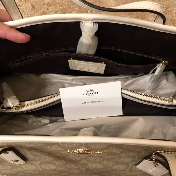 NWT Authentic Coach Carryall Purse - Picture 5 of 5